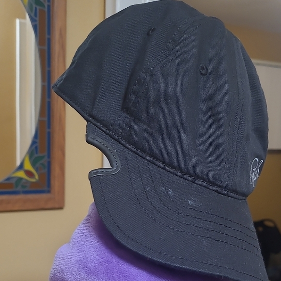 Black Baseball Cap - Picture 5 of 5
